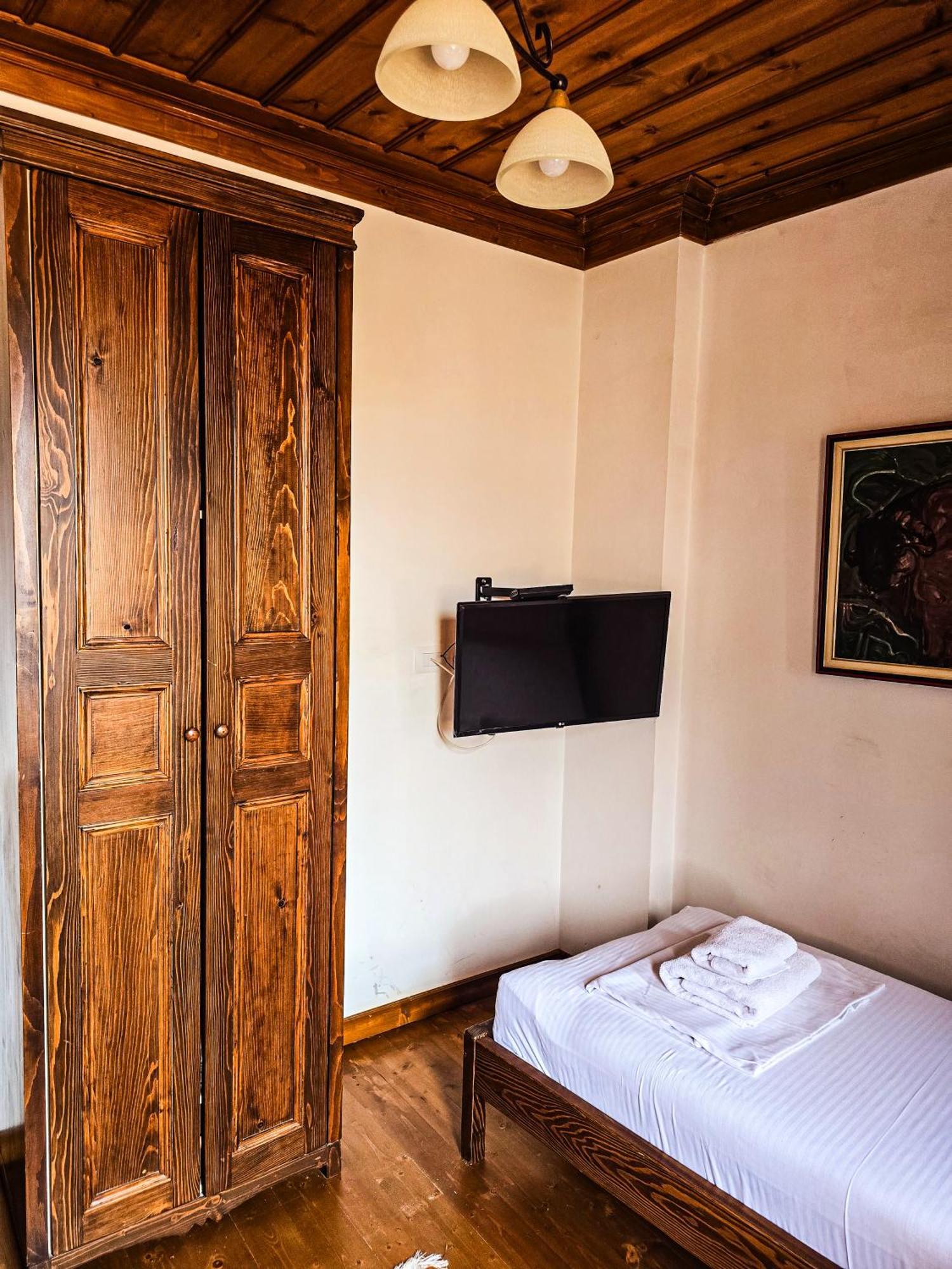 Hotel Gorica - Unesco Quarter Berat Dış mekan fotoğraf